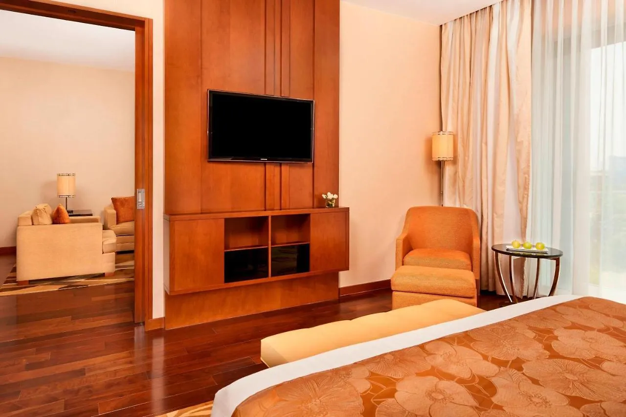 Hotel Courtyard By Marriott Kochi Airport Nedumbassery