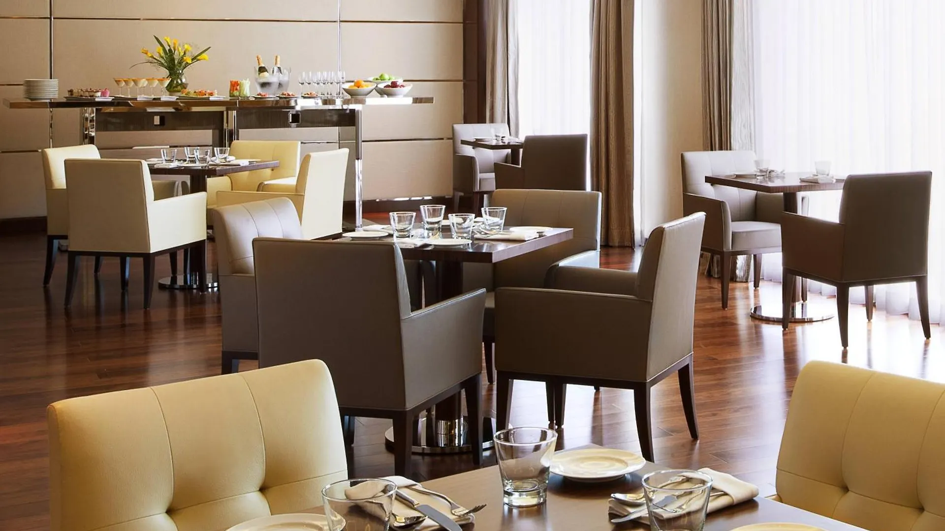 Courtyard By Marriott Kochi Airport Hotel Nedumbassery 5*,  India