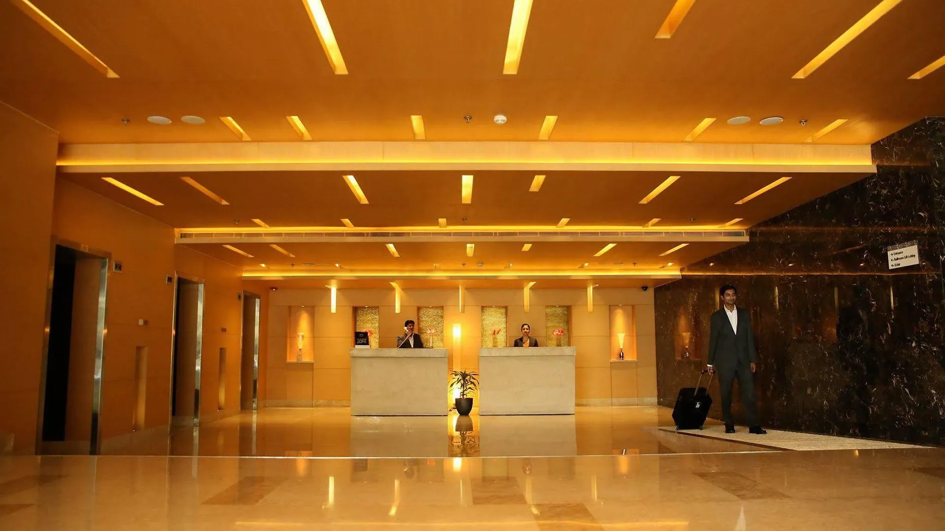 Hotel Courtyard By Marriott Kochi Airport à Nedumbassery 5*,