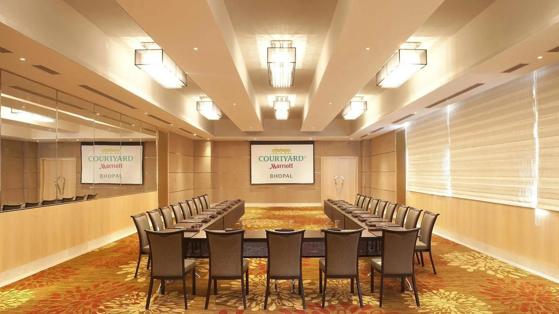 Hotel Courtyard By Marriott Kochi Airport à Nedumbassery
